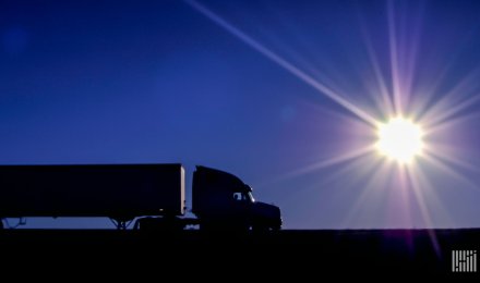 Ar Condicionado para Caminhão Estacionado: 10 Dicas para Economizar Combustível com Sistema 12V e Por Que a Vethy Domina o Mercado